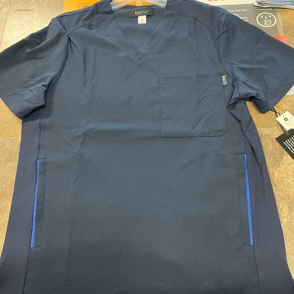 Koi Men’s Force Top